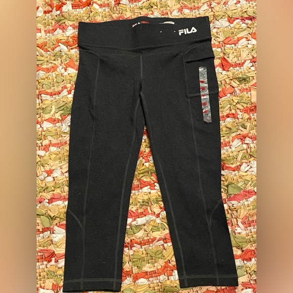 Fila Sport live in motion gray capri leggings. - Picture 5 of 5